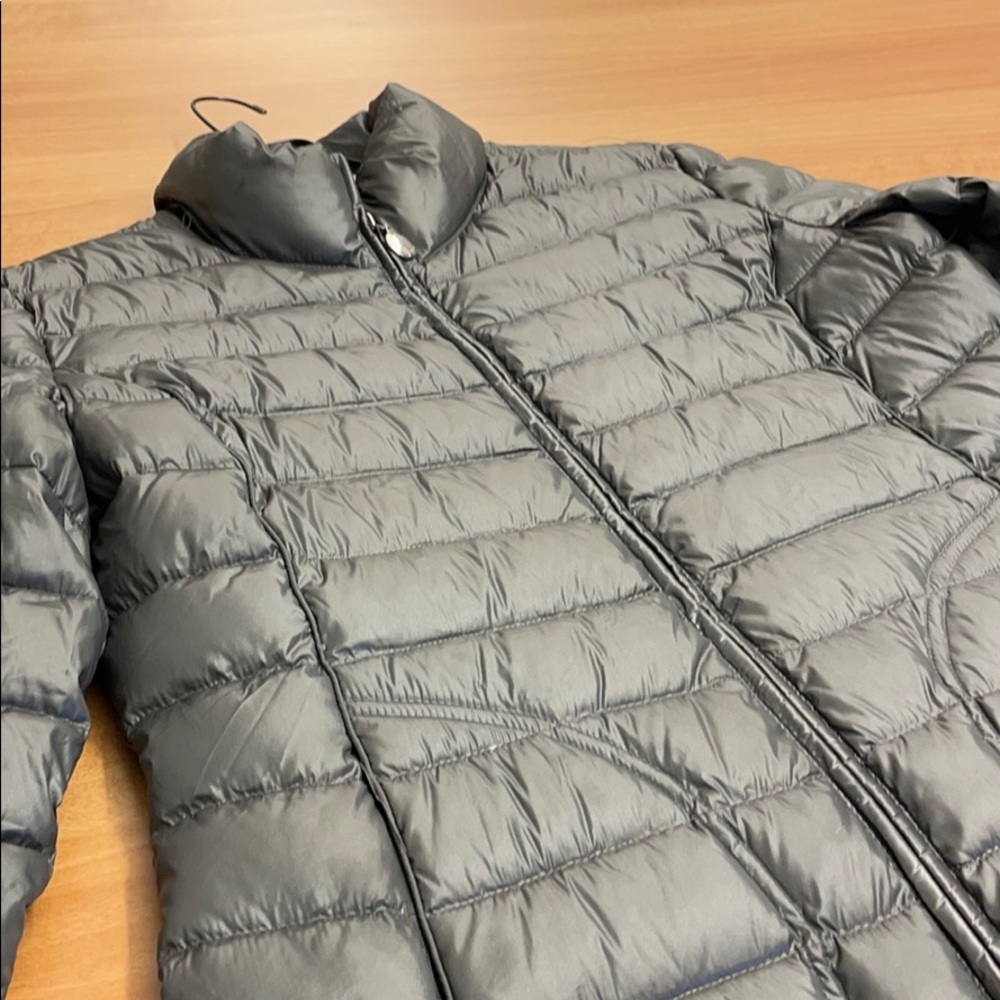 Calvin Klein packable down jacket - Picture 5 of 6